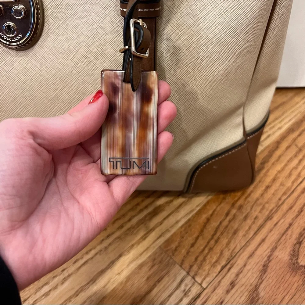 Tumi Voyageur Bailey Business Tote Shoulder Bag Leather Tan Brown Work Travel